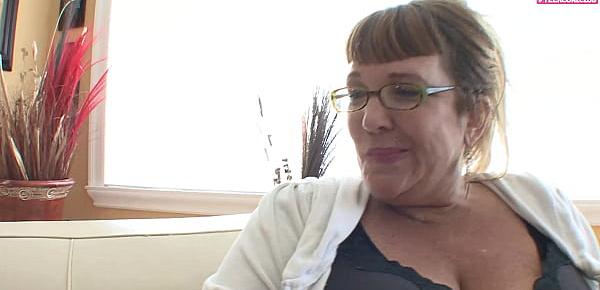  4K - My Stepdad fucked me while Stepmom was watching us